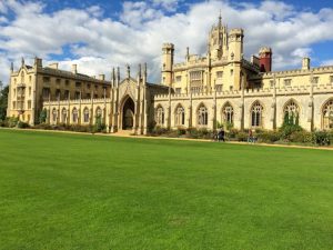 photo 1597087264721 2a27e45f15efcropentropycstinysrgbfitmaxfmjpgixidMnwxNDA1NTd8MHwxfHNlYXJjaHw4NXx8dW5pdmVyc2l0eXxlbnwxfDB8fHwxNjc0Njg4OTk3ixlibrb 4.0.3q80w1080